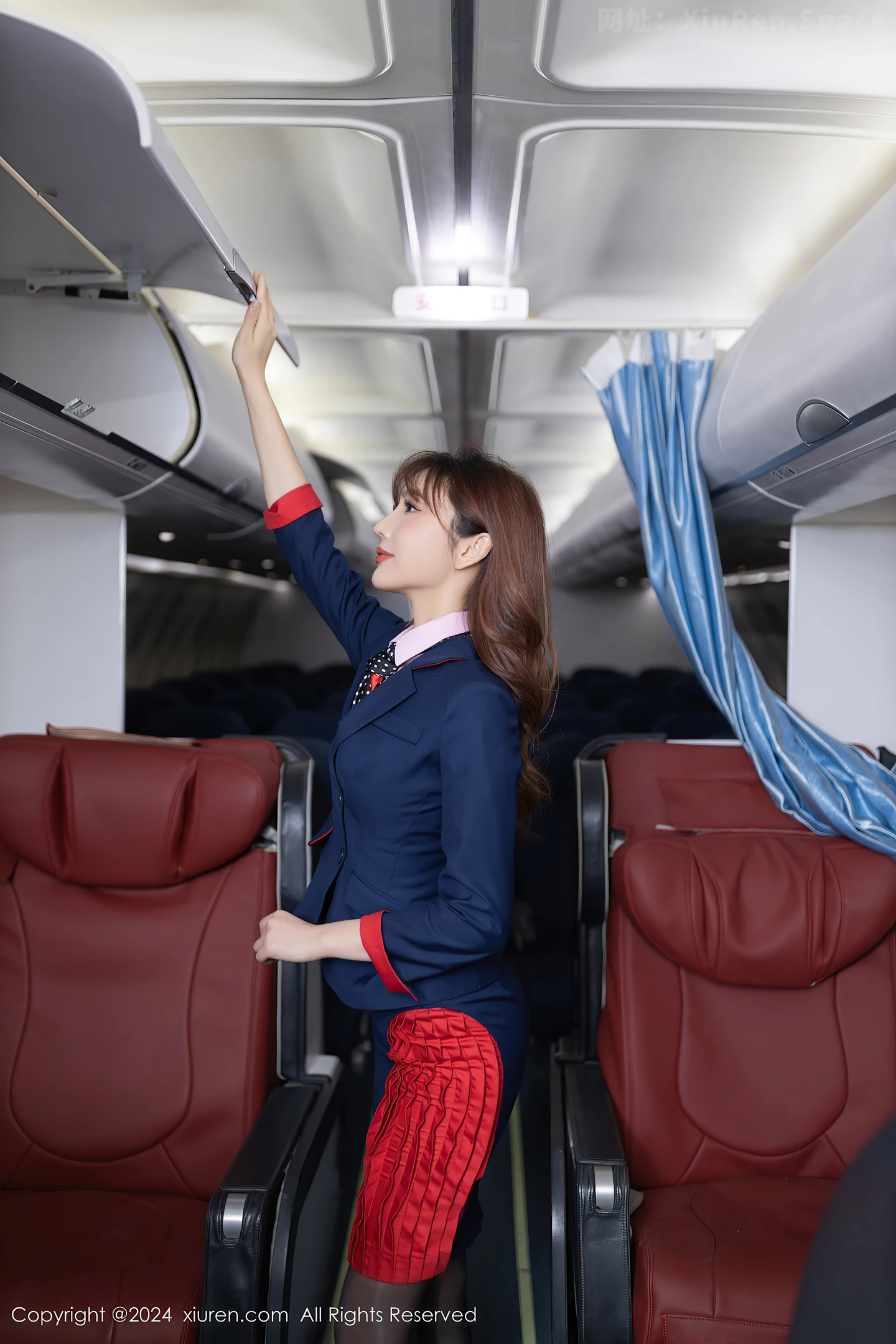 图片[6]-[XiuRen秀人网]VOL.8196 模特陆萱萱性感粉色空姐制服露粉色内衣秀柔美身段迷人诱惑写真80P-秀人网官方网站